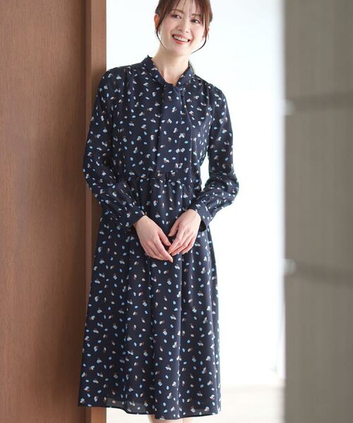 Reflect / リフレクト ミニ丈・ひざ丈ワンピース | 【通勤・おでかけにおすすめ◎】フラワープリントボウタイワンピース | 詳細7