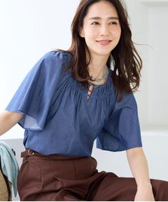 ネックギャザーデザインブラウス