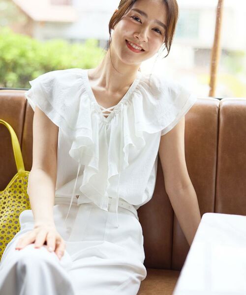 Reflect / リフレクト シャツ・ブラウス | 【通気性あり／涼しい／マシンウォッシャブル】フリルディテールブラウス（ホワイト(001)）