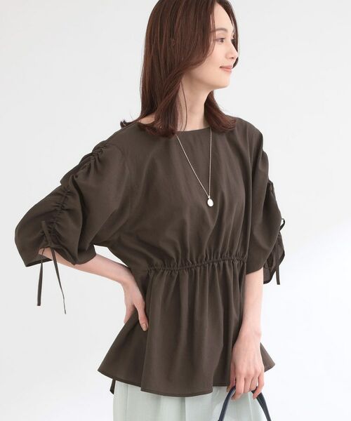 Reflect / リフレクト シャツ・ブラウス | 【通気性あり／涼しい／マシンウォッシャブル】ウエストギャザーブラウス（ブラウン(043)）