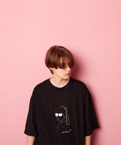 rehacer / レアセル Tシャツ | rehacer : With a Pearl Earring On Wide Loose Body / ウイズ ア パールイヤリング オン ワイドルーズボディー