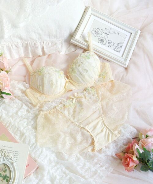 Risa Magli / リサマリ ブラ | マティア ブラジャー(E-F)<スウィートリッチ> | 詳細24