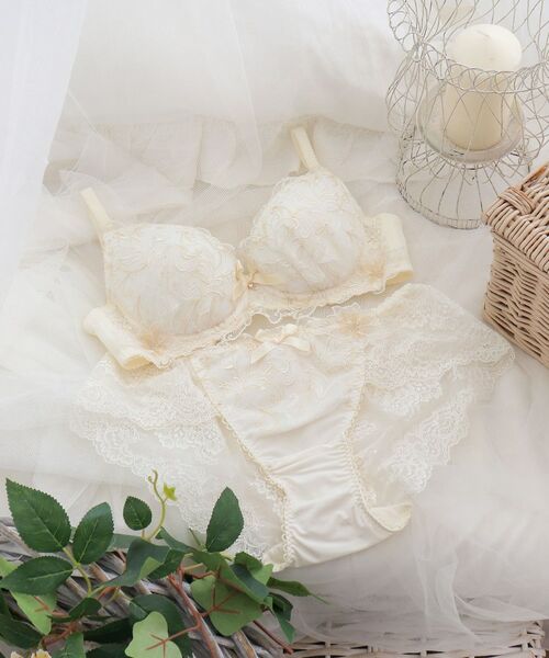 Risa Magli / リサマリ ブラ | イリーナ ブラジャー（E-F）＜サイドシェイプ＞ | 詳細25