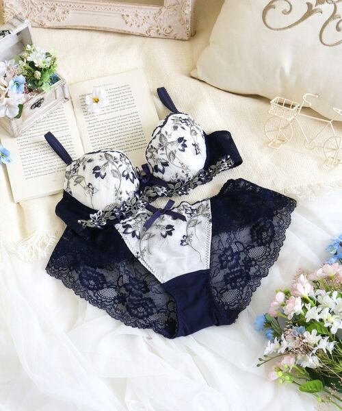 Risa Magli / リサマリ ブラ | ソア ブラジャー(E-F)<スウィートリッチ> | 詳細26