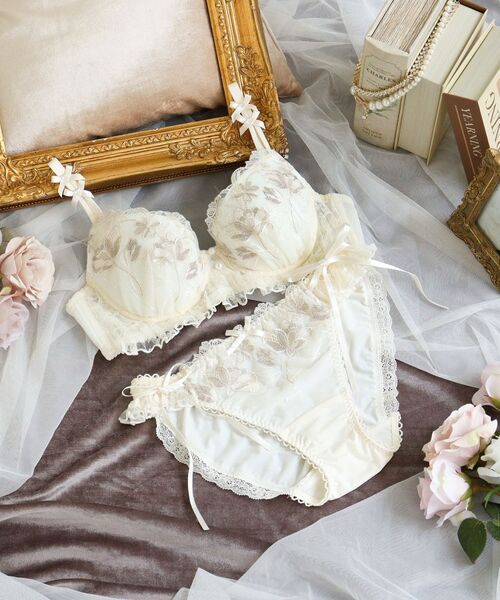 Risa Magli / リサマリ ブラ | リアナ ブラジャー　（B-D）　＜サイドシェイプ＞ | 詳細24