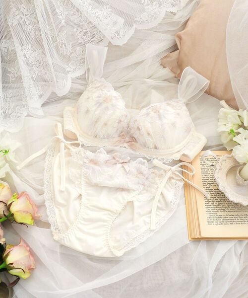 Risa Magli / リサマリ ブラ | ピア ブラジャー （B-C） ＜リサマリ ミラクル谷間ブラ＞ | 詳細26