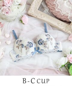 Risa Magli / リサマリ ブラ | プティット ブラジャー （B-C） ＜リサマリ ミラクル谷間ブラ＞