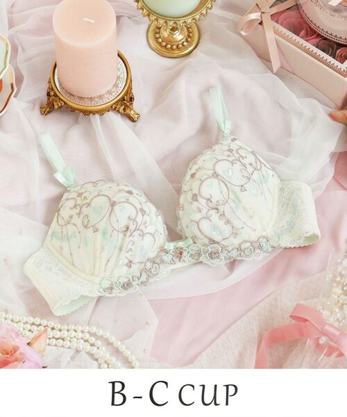 Risa Magli / リサマリ ブラ | ヘルティー ブラジャー (B-C) ＜リサマリミラクル谷間ブラ＞（クリーム(054)）