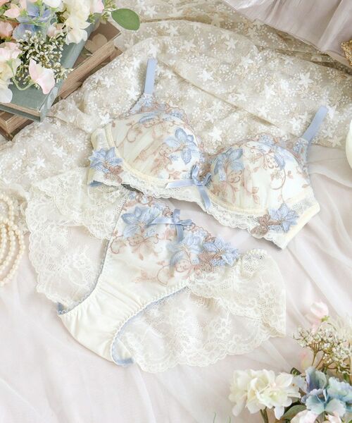 Risa Magli / リサマリ ブラ | フルーリ ノンワイヤーブラ (B-C) ＜メロフィータイプ＞ | 詳細26