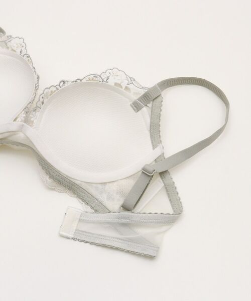 Risa Magli / リサマリ ブラ | フルーリ ノンワイヤーブラ (D-F) ＜メロフィータイプ＞ | 詳細22