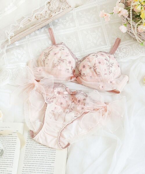 Risa Magli / リサマリ ブラ | ラーレ ブラジャー (B-C) ＜リサマリミラクル谷間ブラ＞ | 詳細26