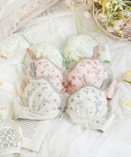 Risa Magli / リサマリ ブラ | ラーレ ブラジャー (D-F) ＜リサマリミラクル谷間ブラ＞ | 詳細1