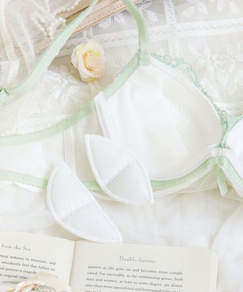 Risa Magli / リサマリ ブラ | ラーレ ブラジャー (D-F) ＜リサマリミラクル谷間ブラ＞ | 詳細10