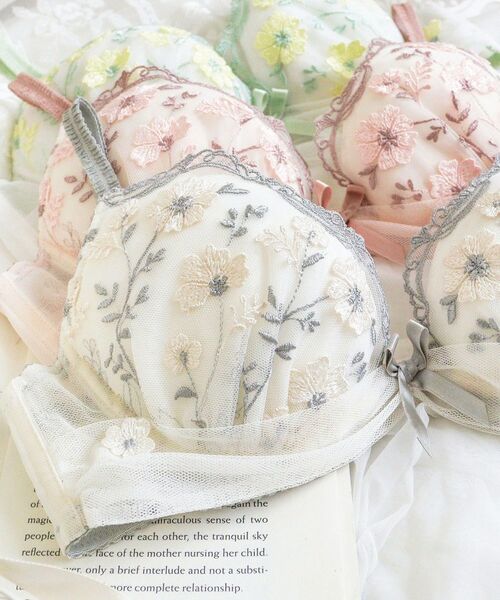 Risa Magli / リサマリ ブラ | ラーレ ブラジャー (D-F) ＜リサマリミラクル谷間ブラ＞ | 詳細8