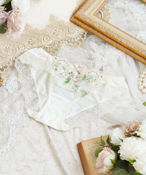 Risa Magli / リサマリ ショーツ | マルレーン ノーマルショーツ（クリーム(054)）