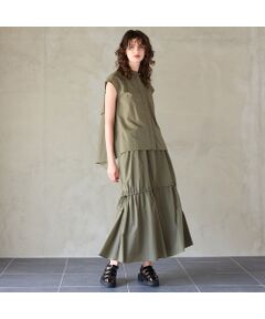 <b>【洗える】【撥水加工・接触冷感】<br>シワを気にせず、洗える。<br>デイリーに着用できるボリュームフレアスカート</b><br><br>■Design■<br>分量感のあるシルエットで、こなれた印象に決まるスカート。<br>軽やかなナイロン混素材で、さらっとした快適な着心地が魅力です。<br>Tシャツなどと合わせるだけで、女性らしいカジュアルスタイルが完成します。<br>オンオフ問わず着用できて、撥水加工を施しているため雨の日やアクティブシーンにもおすすめしたい1着です。<br><br>・機能性の高いロングフレアスカート<br>・たっぷりギャザーのフレアシルエット<br>・ウエストはオールゴムで快適な着心地<br>・ナイロン素材でスポーティなムード<br>・撥水機能素材でケアのしやすさも◎<br>・切り替え位置にはゴムを入れており、絞ってマーメイドラインにも<br><br>■Color：ライトベージュ、ブラック、カーキ<br>■同素材のフレアスカート（81044519）とセットアップで着用可能<br><br>■Fabric■<br>超軽量ナイロン素材です。SY加工によりナチュラルな表情に仕上げております。<br>撥水加工も付与しており、ライトに着こなせるスポーティ感覚素材で、シワにもなりにくく、イージーケア性に富んだ素材です。<br><br>■Styling■<br>同素材のブラウスとのセットアップコーデはもちろん、お手持ちのシャツやカットソーとのスタイリングもおすすめ。<br>ラフなTシャツとのスタイリングが華やかにテクニック要らずで格上げできます。<br><br>■商品特性■<br>素材の厚さ：薄手<br>素材の透け感：なし<br>素材の光沢：あり<br>素材の収縮性：なし<br><br>※モデル身長：172cm<br><br><br><br>■コンセプト■<br>【R-ISM リズム】<br>自然体で生きることが美しいというホリスティックビューティーの考え方を元に、忙しい日々のなかで大切なことのバランスを考える大人の女性のためのブランド。心やすらぐ空間に馴染む洋服を提案。<br><br>※撮影環境により光の当たり具合で色味が違って見える場合があります。 <br>※商品画像はサンプルのため、色味やサイズ、プリントの位置、仕様などに変更がある場合があります。 <br>※取扱いの注意については取扱い表示をご確認の上、着用をお願いします。<BR>