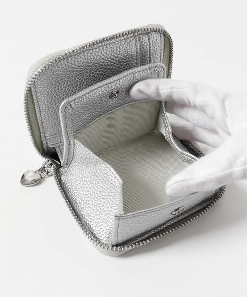 RODE SKO / ロデスコ 財布・コインケース・マネークリップ | ハートスタッズ二つ折りミニ財布 | 詳細17