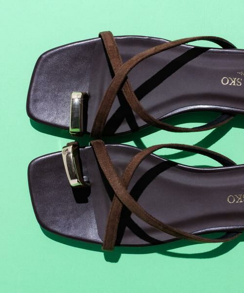 RODE SKO / ロデスコ サンダル | 『MADE IN JAPAN』プチメタルクロスフラットサンダル（ダークブラウン）