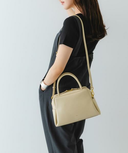 RODE SKO / ロデスコ ハンドバッグ | tov　PETAL M（アイボリー）