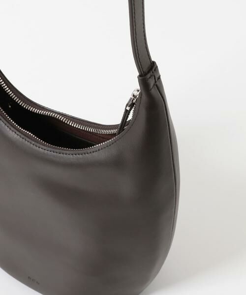 RODE SKO / ロデスコ ショルダーバッグ | ROH Seoul　MEDIUM AROUND HOBO BAG | 詳細8