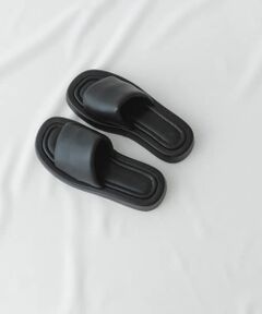 プラットフォームパフサンダル