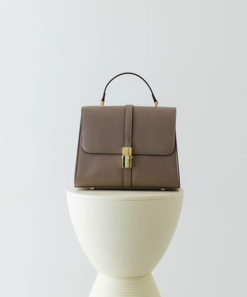 【美品】RODE SKO フラップハンドバッグ ロデスコ ベージュ ロデスコ RODE SKO フラッフィーフラップハンドバッグ