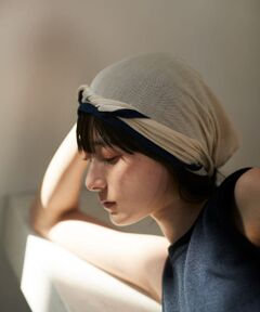 トライアングルニットスカーフ