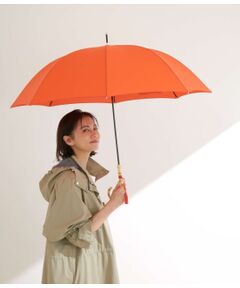 <b>毎年人気のROPE'のロング傘は、持ちやすいバンブーハンドルにとタッセルチャームがポイント<br>シンプルながら、傘をもつ姿を女性らしく美しく見せてくれます！</b></br></br>【デザイン・ポイント】<br>定番人気のバンブーアンブレラ（長傘）。雨の日に気分をあげてくれるカラーリングが〇<br>カラーバリエーションで暗い色と明るい色を2本持ちして、コーディネートに合わせてカラーリングをチョイスすれば、雨の日を楽しく過ごせるかも。プレゼントにも最適です!<br>※ワンタッチ仕様ではありません(開く際は手動です)<br><br>【カラー】<br>継続カラーは、人気の6色をラインナップ。<br>・41ネイビー系　ライン入りネイビー<br>・16キナリ　ライン入りベージュ<br>・28ベージュ系　ベージュストライプ<br>・43ネイビー系　ネイビーストライプ<br>・33ライトグリーン　ミント<br>・51パープル系　パープル<br><br>今シーズンは、4つの新色が加わりました！<br>・淡い色味のライトプルー<br>・発色の良いコーラル寄りのライトピンク<br>・ビビットな発色のレッド<br>・大人カラーのワイン<br><br>あなたらしい1色を見つけて買い足したり、気分やコーディネートに合わせて2,3色のカラーを使い分けるのもおすすめです。<br><br>※画像の商品はサンプルです。 実際の商品と仕様、加工、サイズが若干異なる場合がございます。<br><br>※室外で撮影している画像は、光の影響で色味が若干異なって見える場合がございます。<br><br>※商品の入荷状況は、店舗までお問い合わせをお願いいたします。<br><br>店舗での商品のお取り扱いについて<br>ROPE'の商品は、ROPE'実店舗のみの取り扱いになります。<br>また、MADEMOISELLE ROPE' の商品は、MADEMOISELLE ROPE'実店舗のみの取り扱いになります。