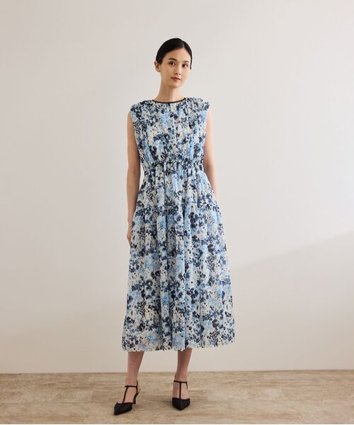 即完売品PEARLY GATES フラワープリント ワンピース♡新品未使用 ショルダーギャザーフラワープリントワンピース｜PETAL ONLINE