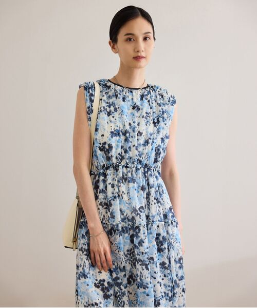 即完売品PEARLY GATES フラワープリント ワンピース♡新品未使用 ショルダーギャザーフラワープリントワンピース｜PETAL ONLINE