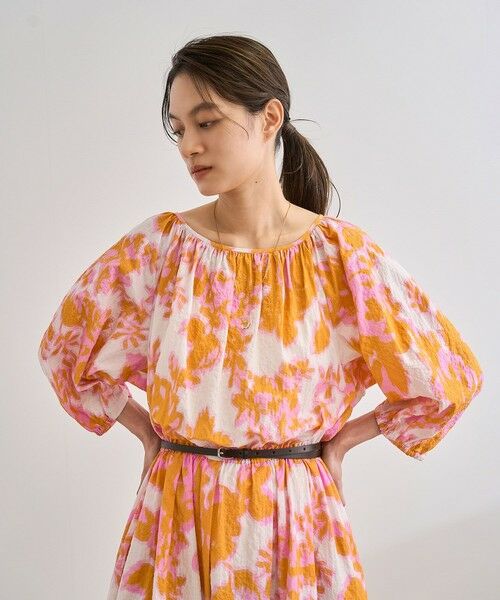 ROPE' / ロペ ロング・マキシ丈ワンピース | 【DEVEAUX（デヴォー）】別注ボカシフラワーウエストギャザーワンピース/洗える | 詳細4