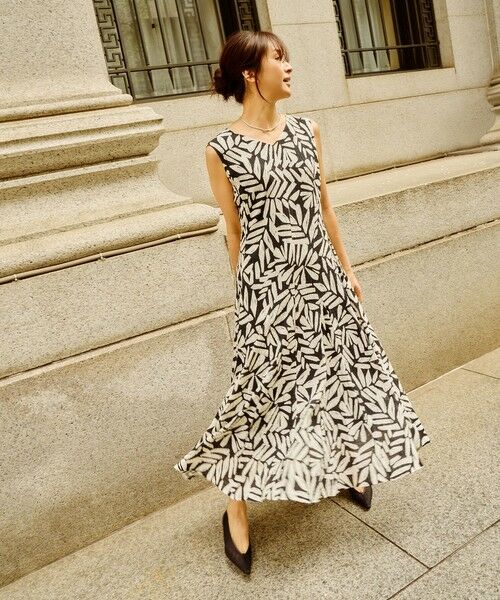 ROPE' / ロペ ロング・マキシ丈ワンピース | 【DEVEAUX（デヴォー）】Aラインフレアワンピース/洗える | 詳細4