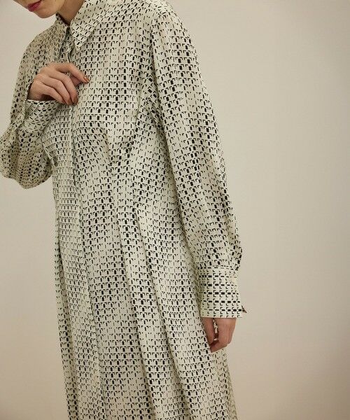 ROPE' / ロペ ロング・マキシ丈ワンピース | 【洗える】キカプリントシャツシェイプワンピース | 詳細4