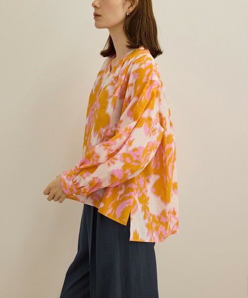 ROPE' / ロペ シャツ・ブラウス | 【DEVEAUX（デヴォー）】別注ボカシフラワーボリュームスリーブブラウス/洗える | 詳細2