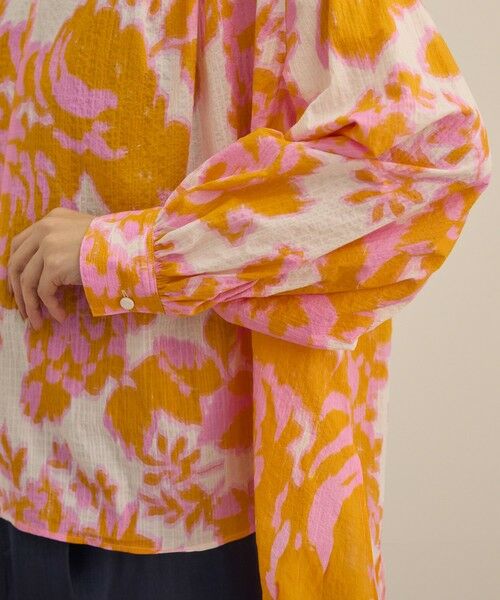 ROPE' / ロペ シャツ・ブラウス | 【DEVEAUX（デヴォー）】別注ボカシフラワーボリュームスリーブブラウス/洗える | 詳細7