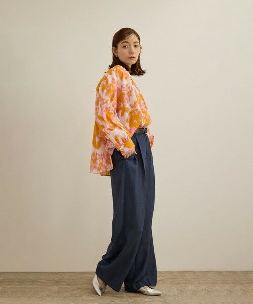 ROPE' / ロペ シャツ・ブラウス | 【DEVEAUX（デヴォー）】別注ボカシフラワーボリュームスリーブブラウス/洗える | 詳細11