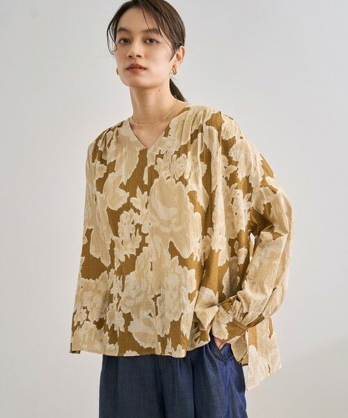 ROPE' / ロペ シャツ・ブラウス | 【DEVEAUX（デヴォー）】別注ボカシフラワーボリュームスリーブブラウス/洗える | 詳細29