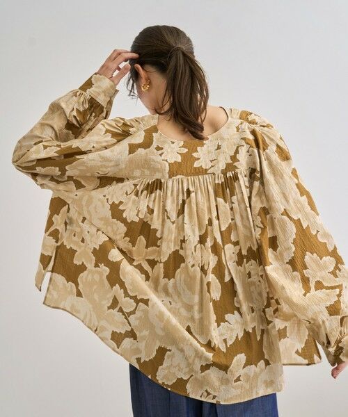 ROPE' / ロペ シャツ・ブラウス | 【DEVEAUX（デヴォー）】別注ボカシフラワーボリュームスリーブブラウス/洗える | 詳細30