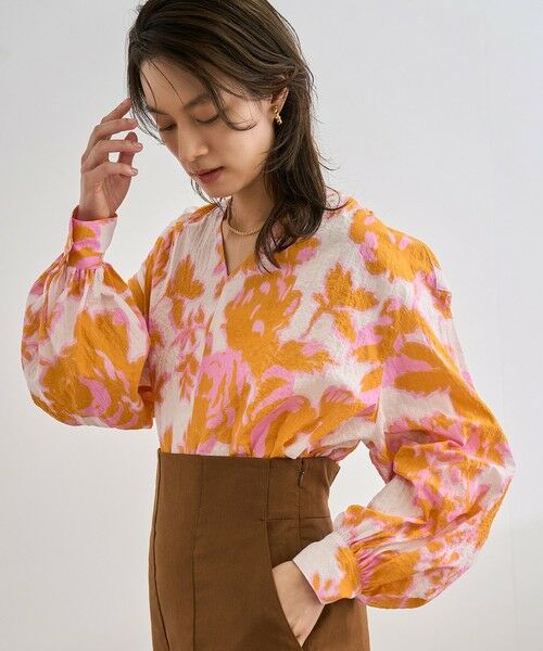 ROPE'/ロペ 【DEVEAUX(デヴォー)】別注ボカシフラワーボリュームスリーブブラウス/洗える オレンジ系(71) F ROPE'/ロペ 【DEVEAUX(デヴォー)】別注ボカシフラワーボリュームスリーブブラウス/洗える オレンジ系(71) F