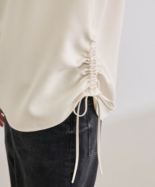 ROPE' / ロペ シャツ・ブラウス | 【洗える】バックサテンドロストVネックブラウス【WEB・一部店舗限定】 | 詳細15