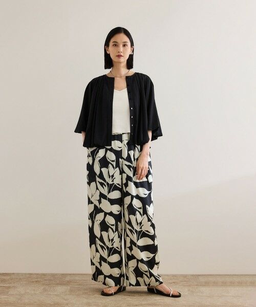 ROPE' / ロペ その他パンツ | DEVEAUXジオメトリックフラワーイージーワイドパンツ | 詳細1