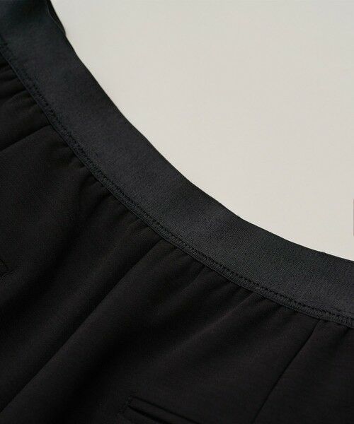 ROPE' / ロペ その他パンツ | 【洗える】バックサテンセミフレアパンツ【WEB・一部店舗限定】 | 詳細15