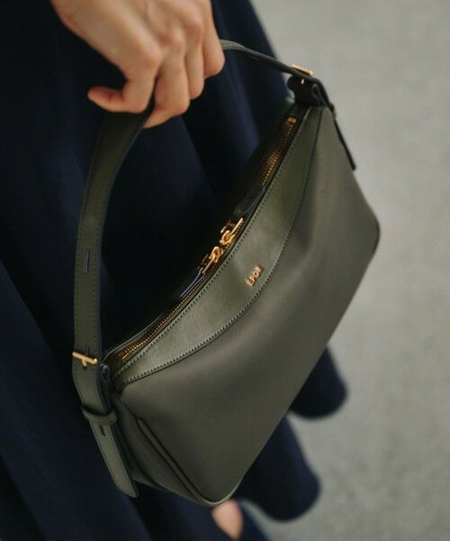 ROPE'/ロペ 【E'POR】C BAG Mini【撥水】【超軽量】 カーキー(36) F ROPE'/ロペ 【E'POR】C BAG Mini【撥水】【超軽量】 カーキー(36) F