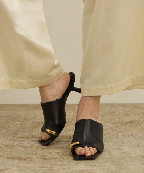 ROPE'/ロペ メタルポイントミュールサンダル/サムリングサンダル ブラック(01) 35.5 ROPE'/ロペ メタルポイントミュールサンダル/サムリングサンダル ブラック(01) 35.5