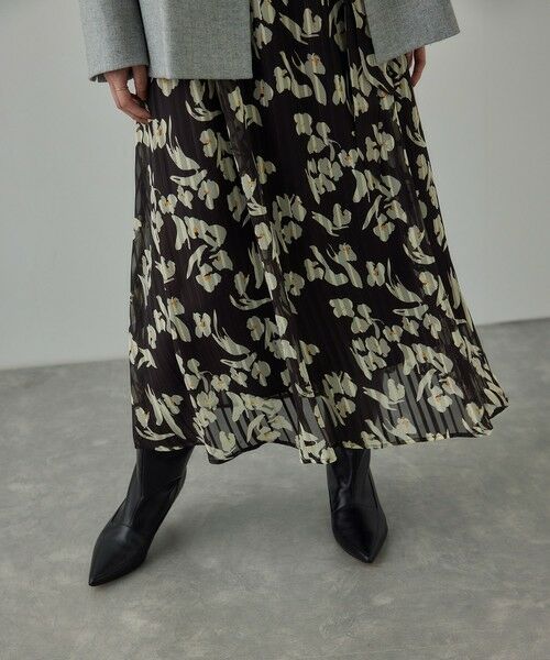 ROPE' / ロペ ロング・マキシ丈ワンピース | フラワープリントタックワンピース/イージーケア | 詳細9