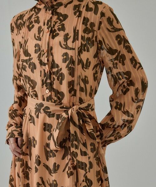 ROPE' / ロペ ロング・マキシ丈ワンピース | フラワープリントタックワンピース/イージーケア | 詳細2