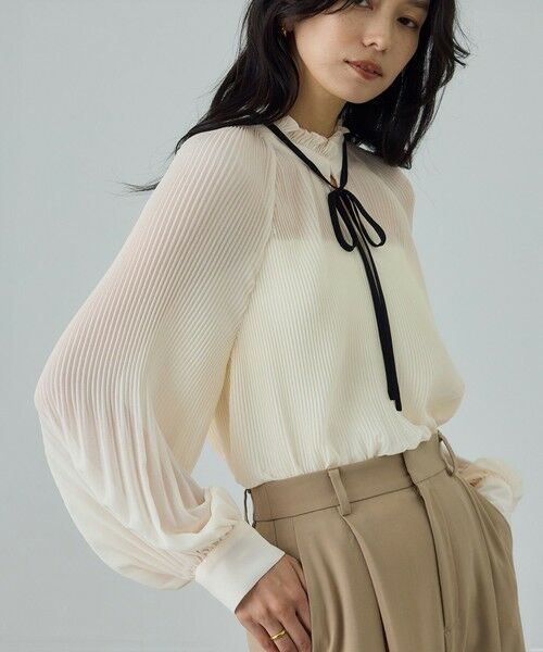 ROPE'/ロペ プリーツデザインブラウス/イージーケア オフホワイト(15) F ROPE'/ロペ プリーツデザインブラウス/イージーケア オフホワイト(15) F