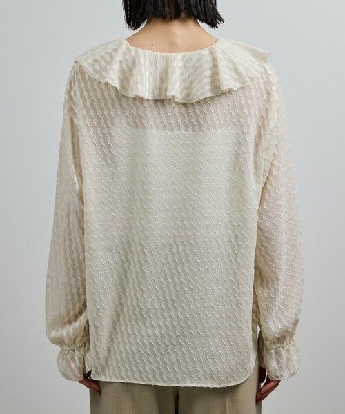 ROPE' / ロペ シャツ・ブラウス（半袖以外） | 【洗える】ラッフルVネックブラウス（ジャガード/リーフプリント）【WEB・一部店舗限定】 | 詳細10