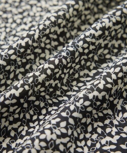 ROPE' / ロペ シャツ・ブラウス（半袖以外） | 【洗える】ラッフルVネックブラウス（ジャガード/リーフプリント）【WEB・一部店舗限定】 | 詳細16