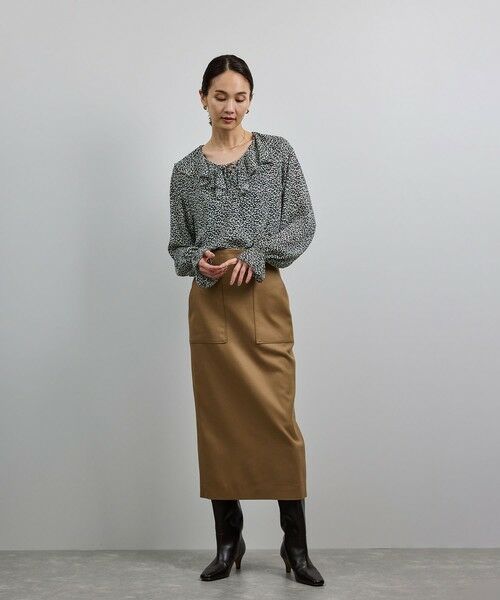 ROPE' / ロペ シャツ・ブラウス（半袖以外） | 【洗える】ラッフルVネックブラウス（ジャガード/リーフプリント）【WEB・一部店舗限定】 | 詳細18
